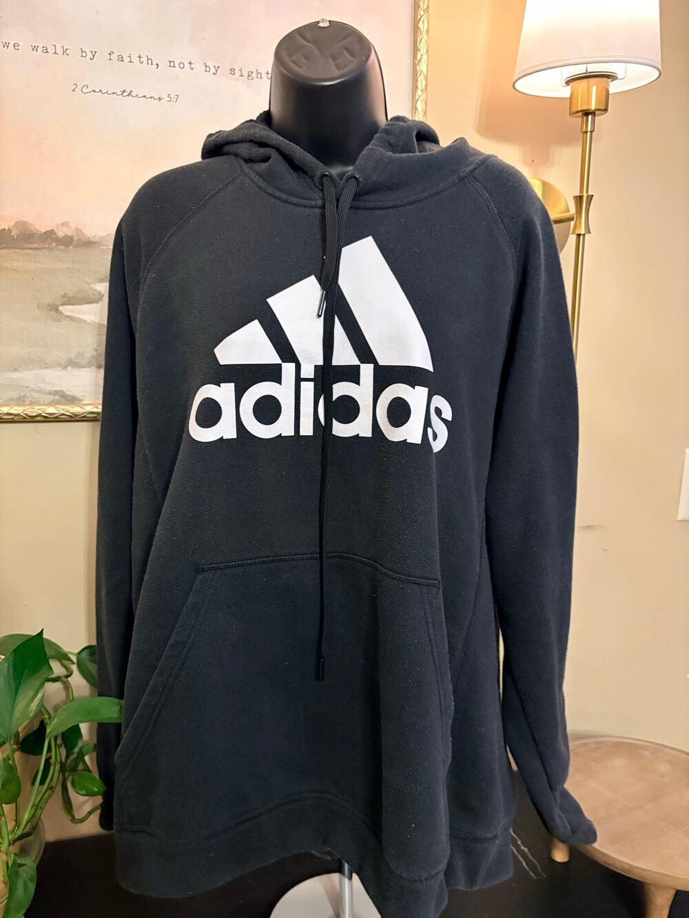 Adidas Black Pullover Hoodie – Men’s XL